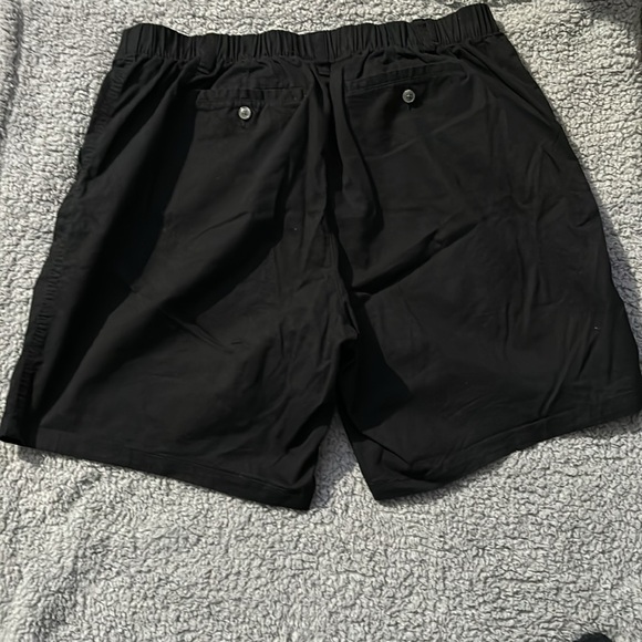 Khaki shorts - Picture 2 of 7